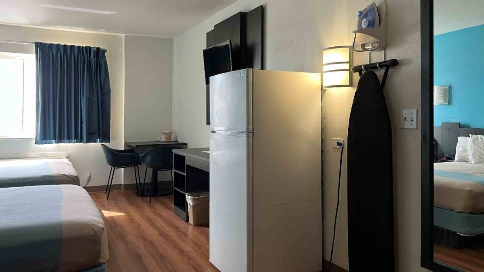 room no.6 ルームナンバー6 ROOM NUMBER SIX Studio 6 Las Cruces, Nm - Telshor Hotel in Las Cruces NM | Studio6.com