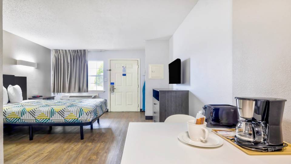 Studio 6 Dallas, Tx - North - Richardson Hotel in Dallas TX