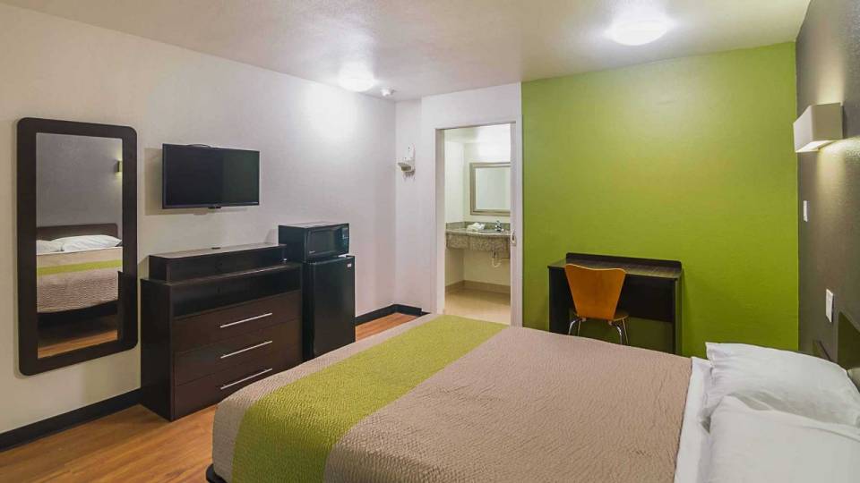 room no.6 ルームナンバー6 ROOM NUMBER SIX Studio 6 Tyler, Tx Hotel in Tyler TX | Studio6.com