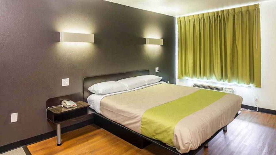 room no.6 ルームナンバー6 ROOM NUMBER SIX Studio 6 Tyler, Tx Hotel in Tyler TX | Studio6.com