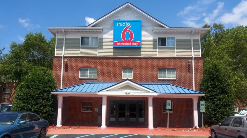 Studio 6 Hampton, Va - Langley Afb Area Hotel in Hampton VA